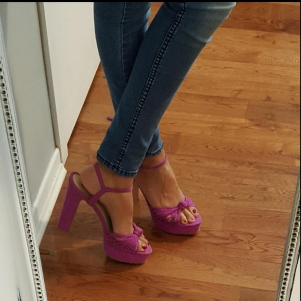 👡 FOREVER XXI MAGENTA PLATFORM SANDALS - Picture 11 of 11